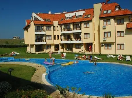 в Oasis Kamchia - стъпки в пясъка